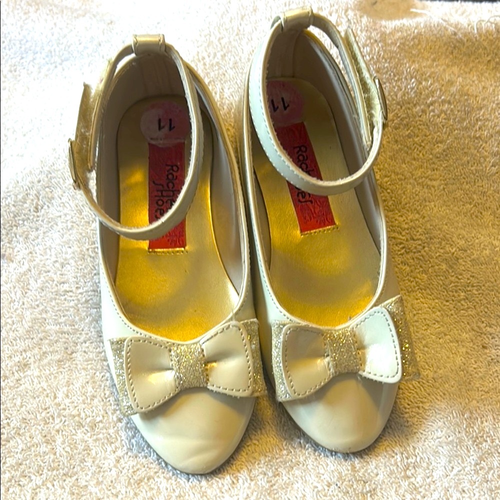 Rachel Shoes Cream and Gold Mary Jane Dress Shoes